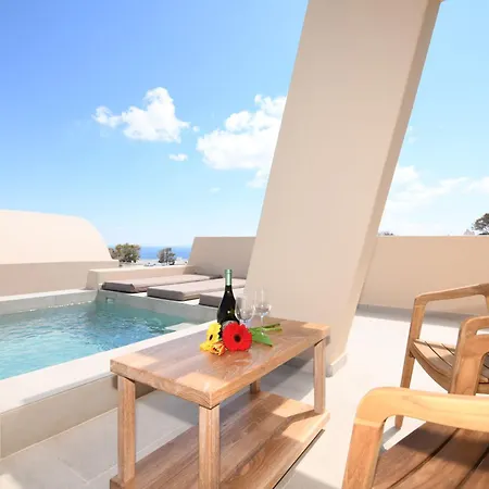 Villa Santorini - - Sleeps 4 - Pool - Parking Mesaria