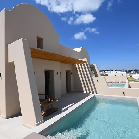 Villa Santorini - - Sleeps 4 - Pool - Parking Mesaria