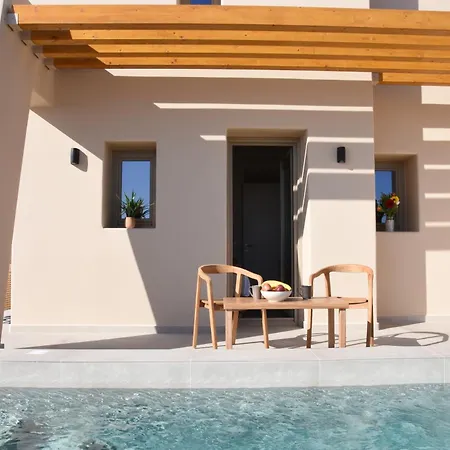 Santorini - - Sleeps 4 - Pool - Parking Villa